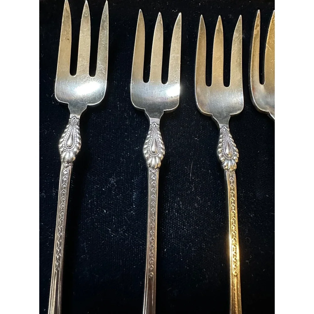 6 Antique Towle S.P. Seafood Cocktail Forks Norwood‎